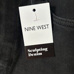 Nine West Black Sculpting Denim, Size 8 Short